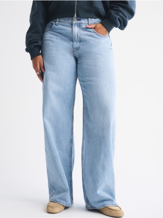 Abercrombie & Fitch Denim - Abercrombie & Fitch Curve Love High Rise Loose Jean